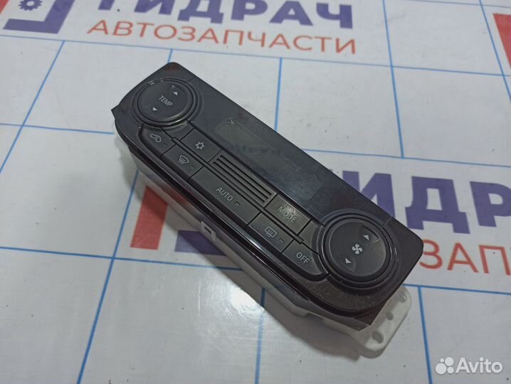 Блок управления климатической установкой Mitsubish