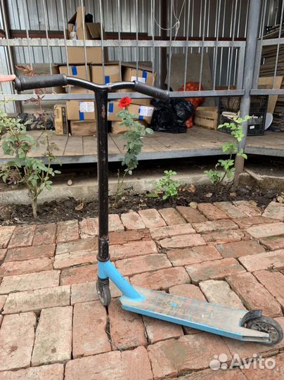 Трюковой самокат на 6-10 лет