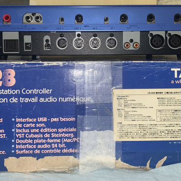 Tascam us-428
