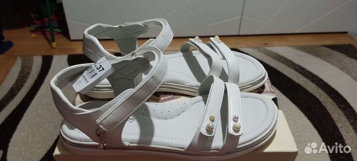 Босоножки женские 37 размер натуральная кожа новые