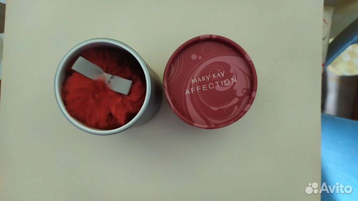 Мерцающая пудра- пуховка Affection mary kay