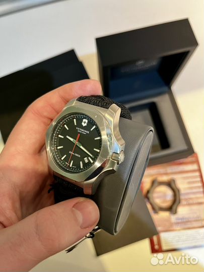 Швейцарские часы Victorinox Inox