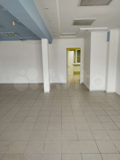 Торговое помещение, 75 м²