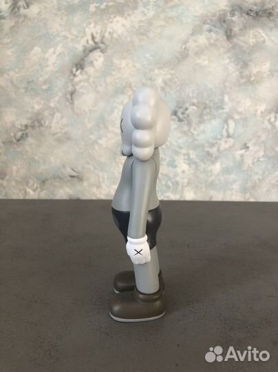 Фигурка kaws 20см