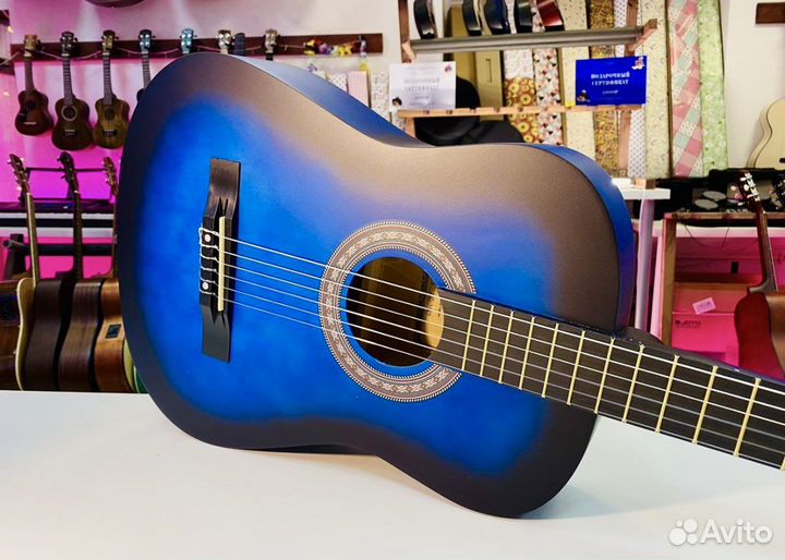 Классическая гитара Belucci + чехол