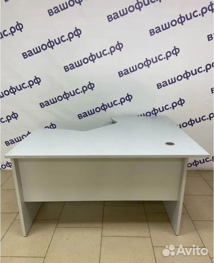 Стол угловой серый