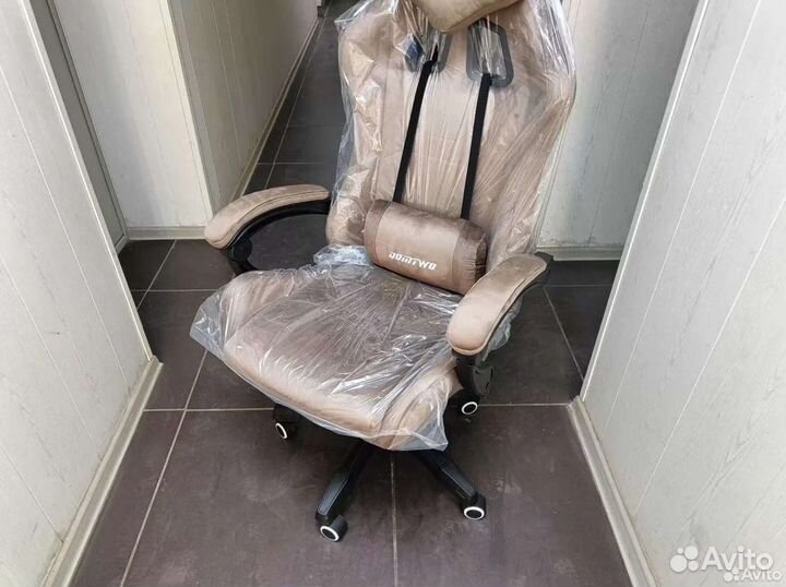 Компьютерное кресло офисное с функцией массажа