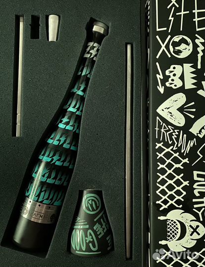 Роспись стен, одежды / каллиграфия