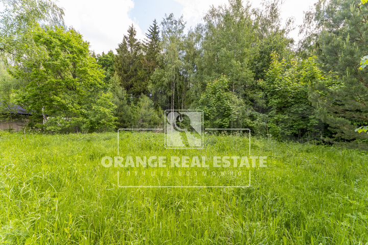 Коттедж 370 м² на участке 17 сот.