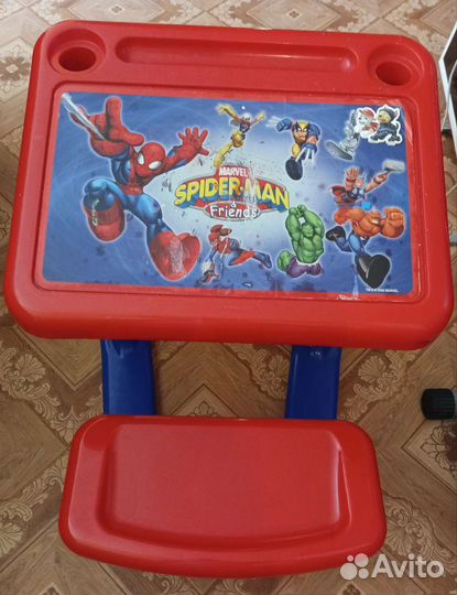 Детская парта со стулом