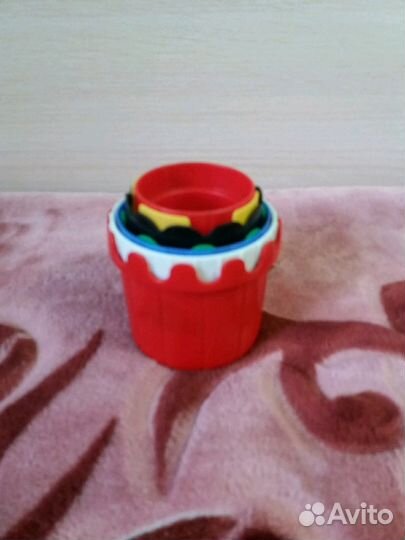 Штампы,пирамидка и другие игрушки