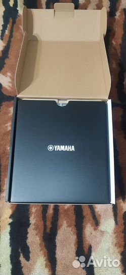 Наушники Yamaha HPH MT8