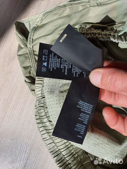 Шорты Fear Of God FOG Essentials зеленые M