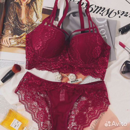 Кружево эластичное для пошива белья. Цвет бордо