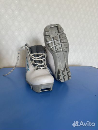 Лыжные ботинки детские 32