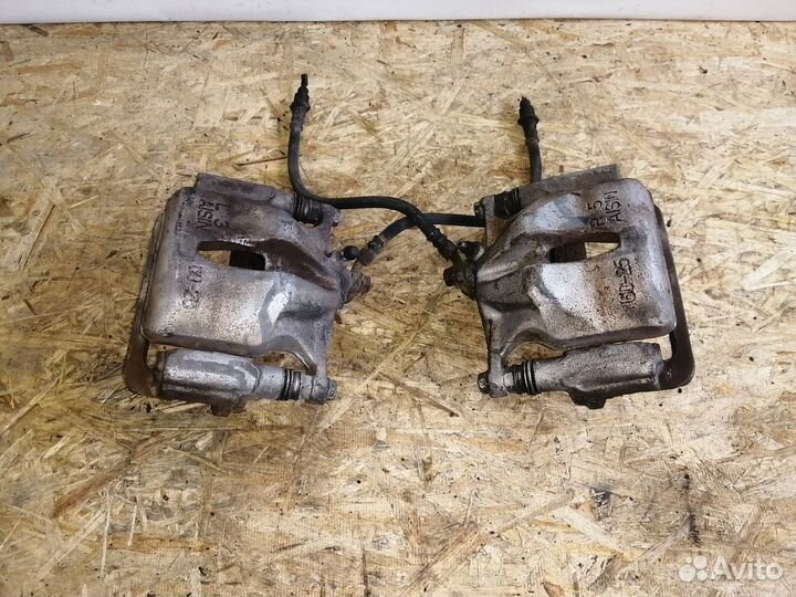 Суппорта передние пара Toyota Mark II GX105