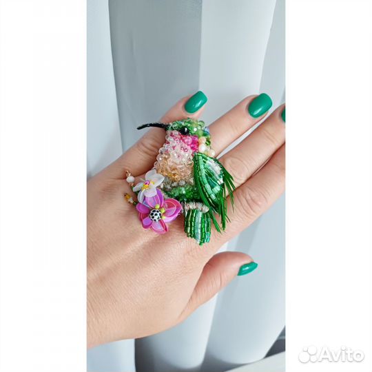 Брошь ручной работы 