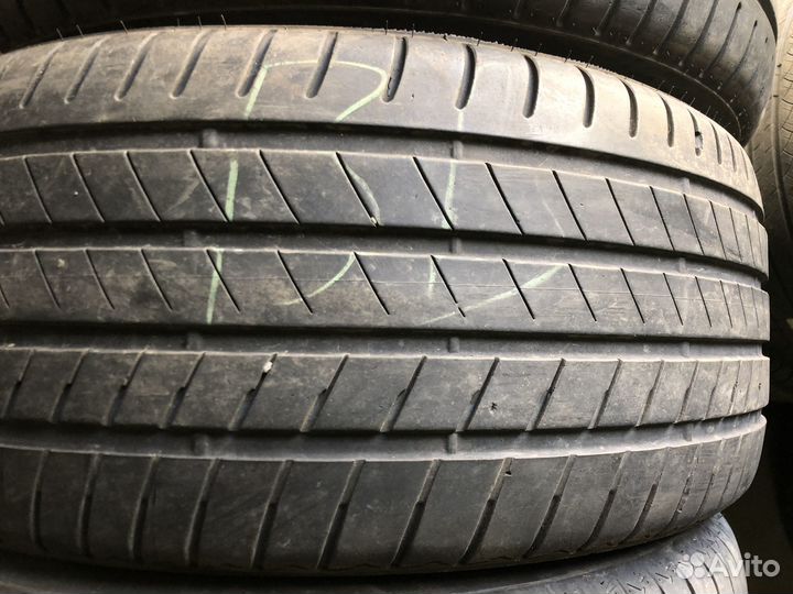 Bridgestone Alenza 001 275/45 R20 и 305/40 R20