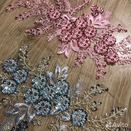 Аппликация нашивка из бисера и пайеток