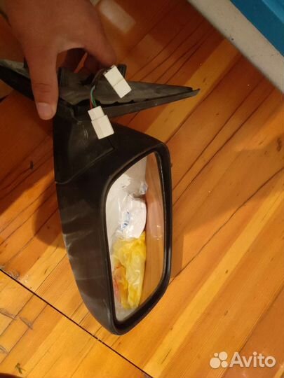 Зеркало левый Приору