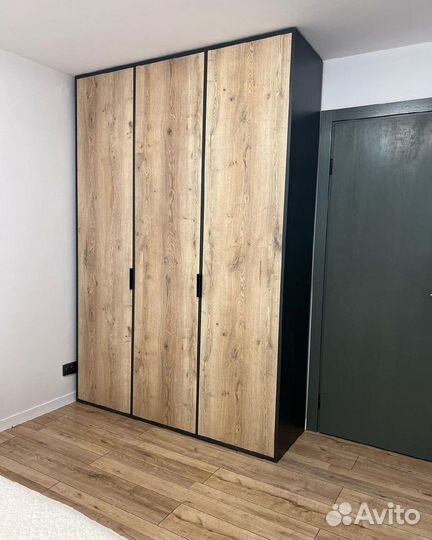 Шкаф по индивидуальному заказу в гостиную