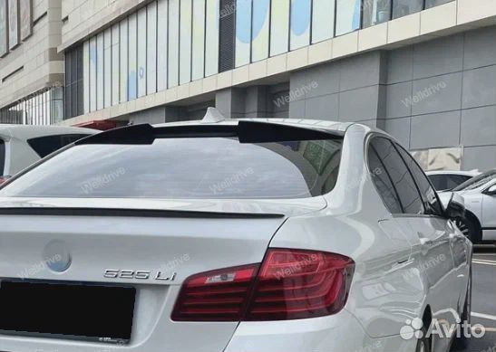 Спойлер на заднее стекло BMW 5 F10 черный