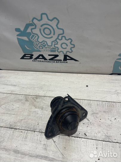 Опора двигателя правая Kia Ceed 1