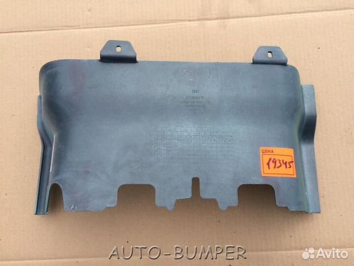 Dongfeng 3250A Кожух нижней подножки левый