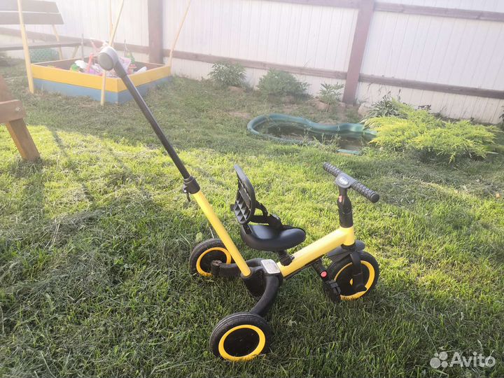 Велосипед беговел трехколесный с ручкой