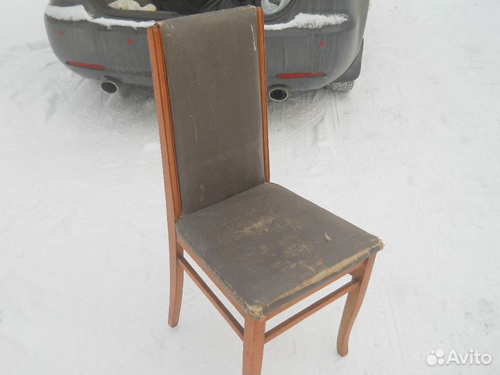 Старинные стулья 10 штук древние и не очень