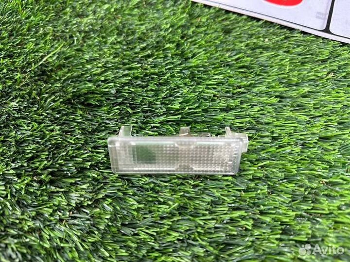 Плафон подсветки салона Bmw 7 E66 N62B48 2005