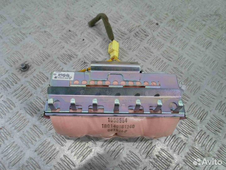 Подушка безопасности пассажирская (в торпедо) Mazd