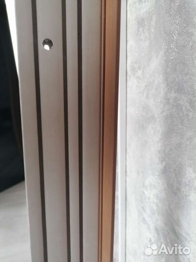 Карниз потолочный бу