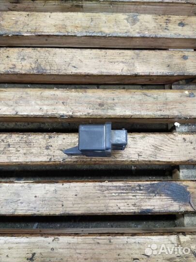 Реле бензонасоса Peugeot 206 2000 240107