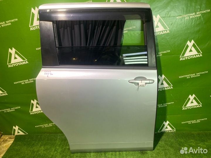 Дверь задняя правая Toyota Voxy ZRR70 3zrfe