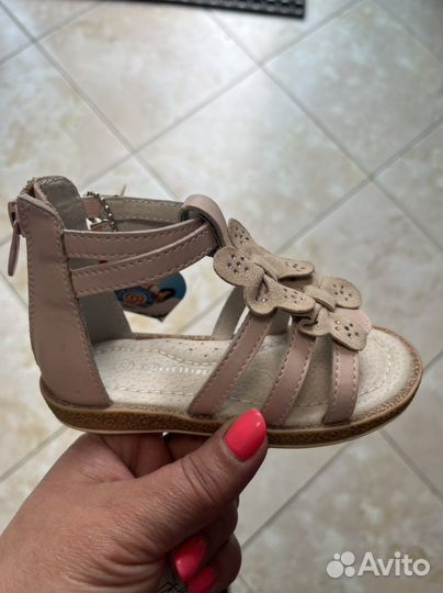 Сандали для девочки