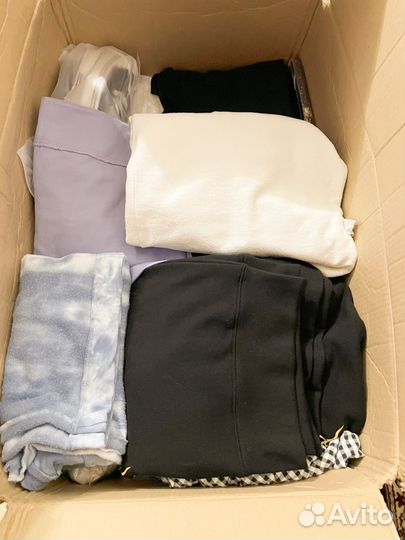 Коробка б/у вещей