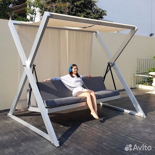 Садовая качеля