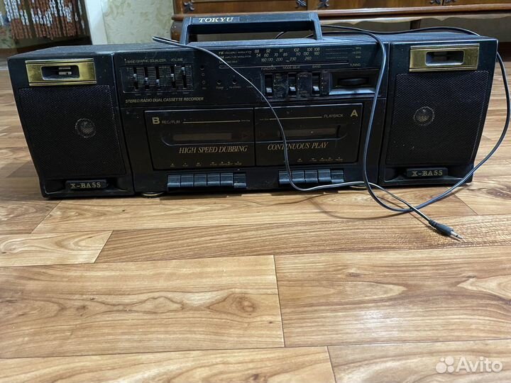 Кассетный магнитофон