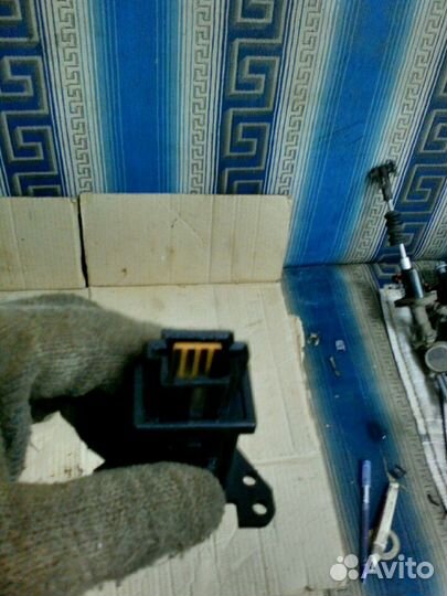 Кнопка аварийки Mitsubishi Colt 6