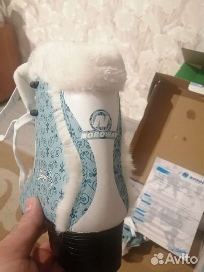 Коньки новые