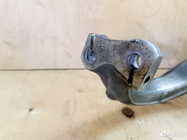 Кулак поворотный левый Audi A4 B8