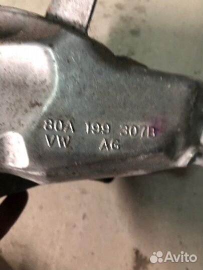 Кронштейн двигателя 80A199307B