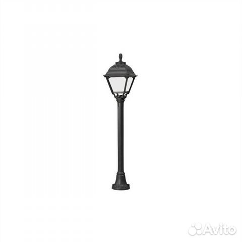 Столб металлический и пластиковый уличный