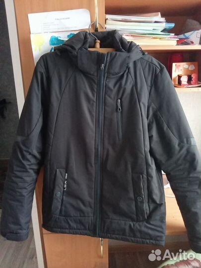 Продам деми куртку