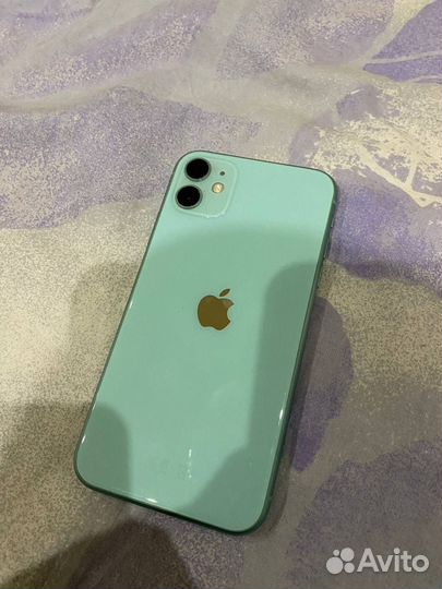 Телефон iPhone 11