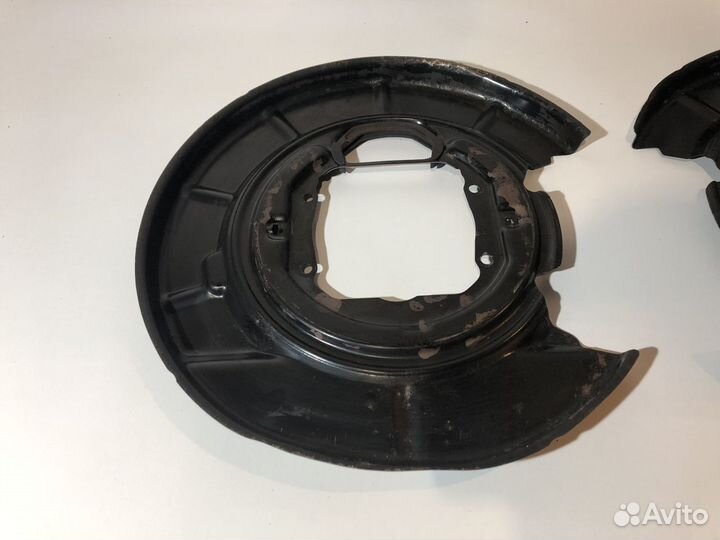Кожух тормозного диска задний для BMW E39