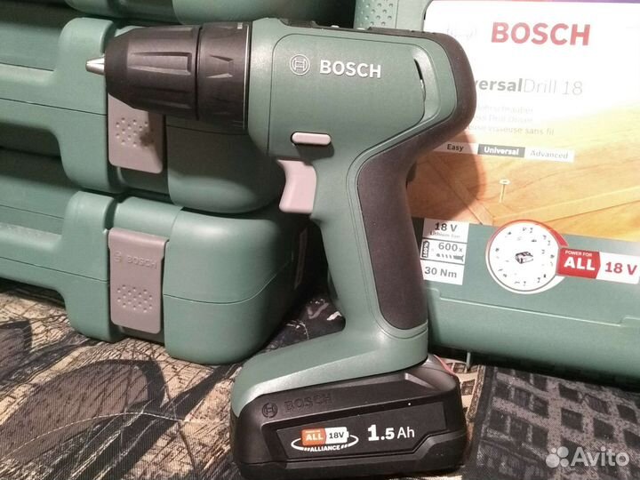 Bosch UniversalDrill новый