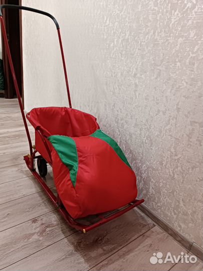 Санки с колесами Ника