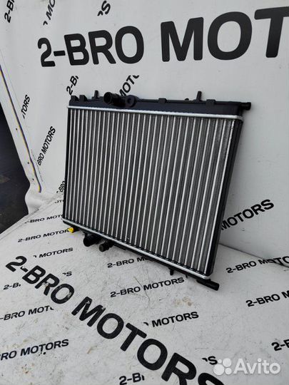 Радиатор охлаждения Citroen Berlingo B9 2008-2023